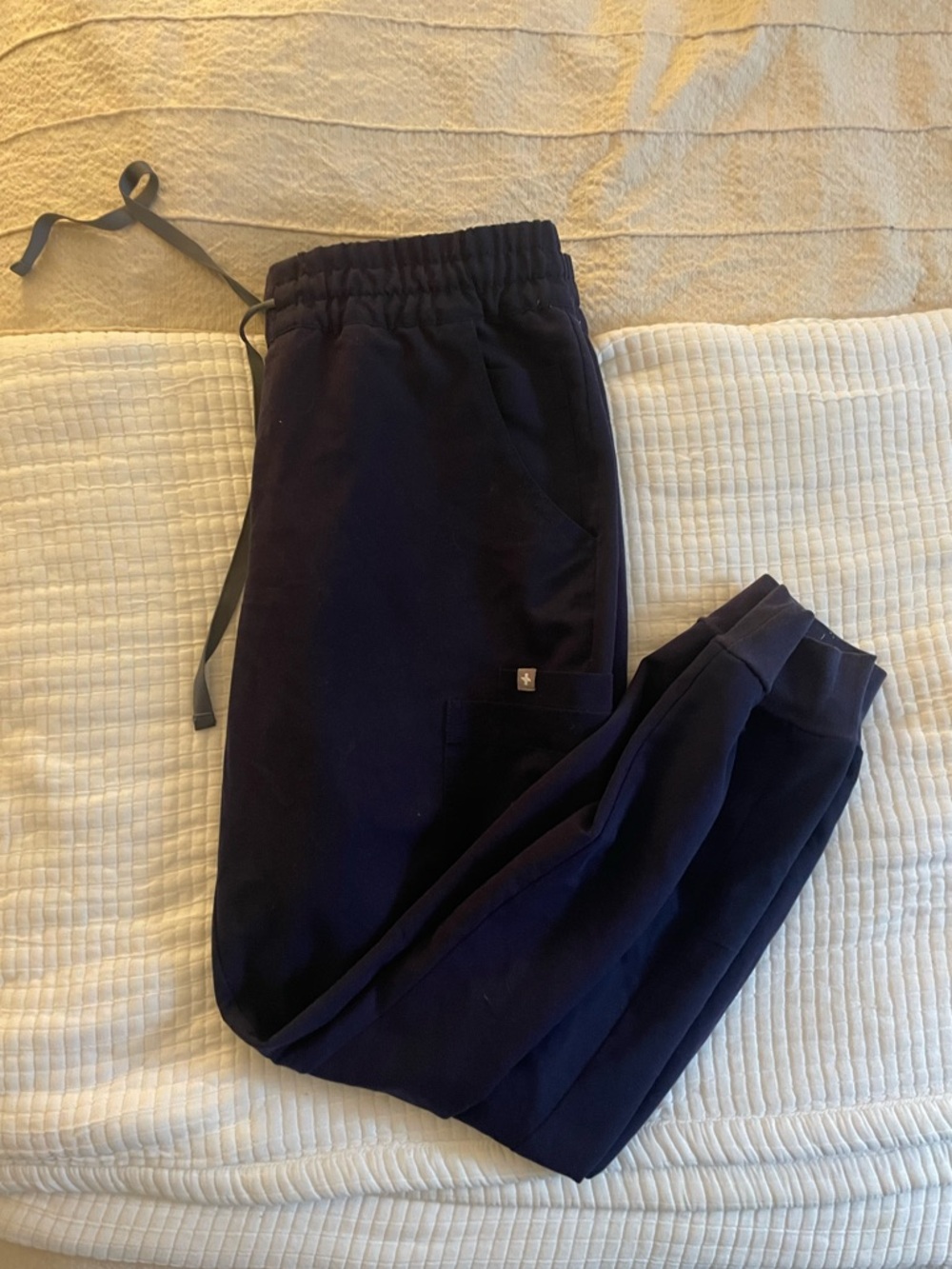 Figs Navy Scrubs Size Medium - Picture 3 of 5